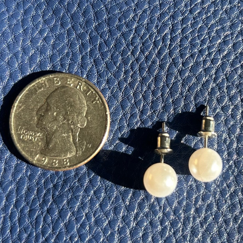 Pearl earrings for pierced ears. New without tags.